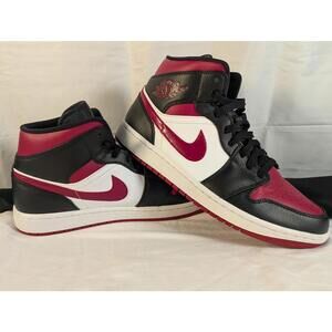 Jordan 1 Mid Bred Toe Black/White/Red 554724-066 Men's Size 11 Excellent Cond.